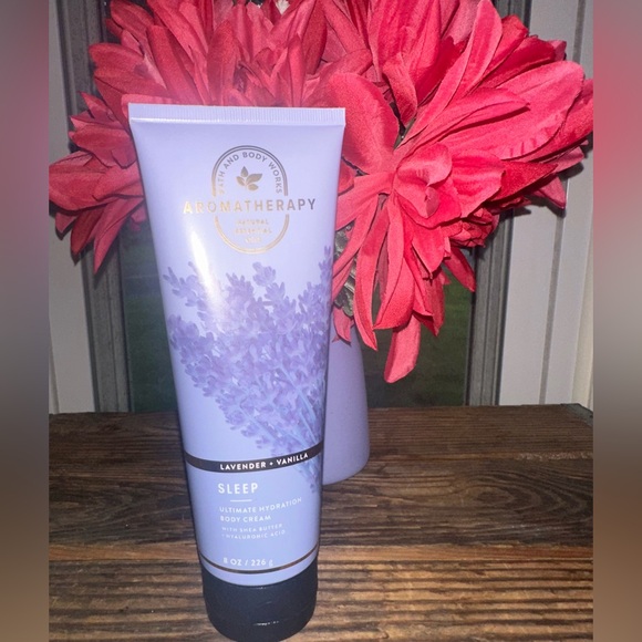 Bath & Body Works Lavender Vanilla Aromatherapy Body Cream - Picture 5 of 5